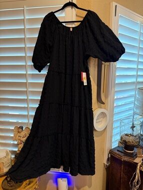 Reba Black Maxi Dress with Puff Sleeves